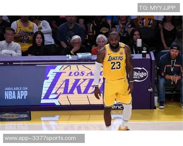 詹姆斯在快船训练引发湖人紧张局势意在施压球队不愿他复出